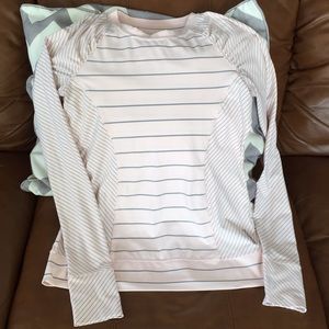 Reebok women’s long sleeve size small